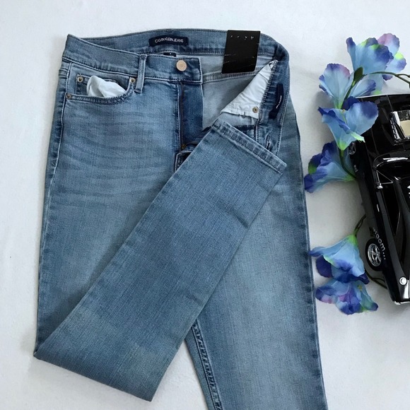 Calvin Klein NWT Mid Rise Skinny Ankle Jeans Women Various - Picture 4 of 8